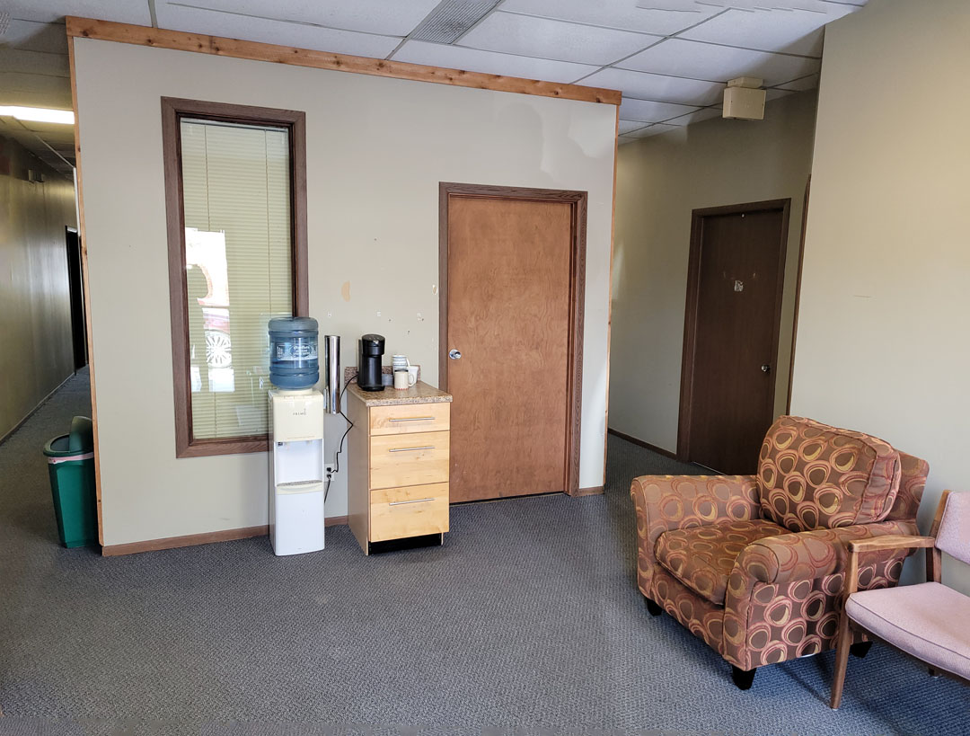 8639 mayfield entry foyer