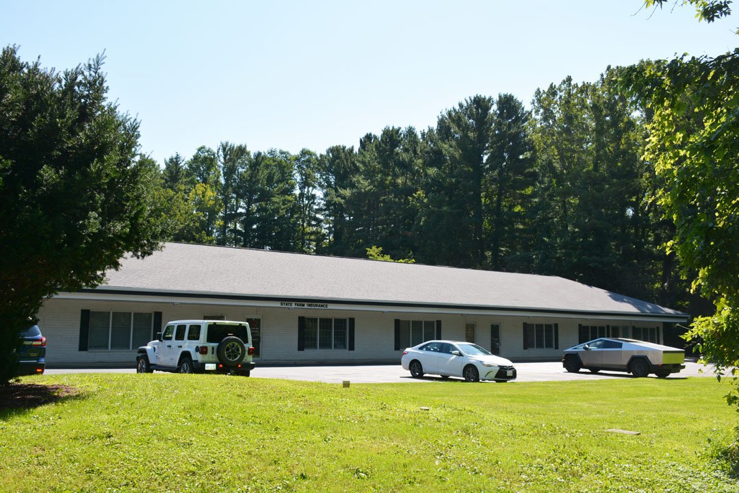 38500 Chardon 7